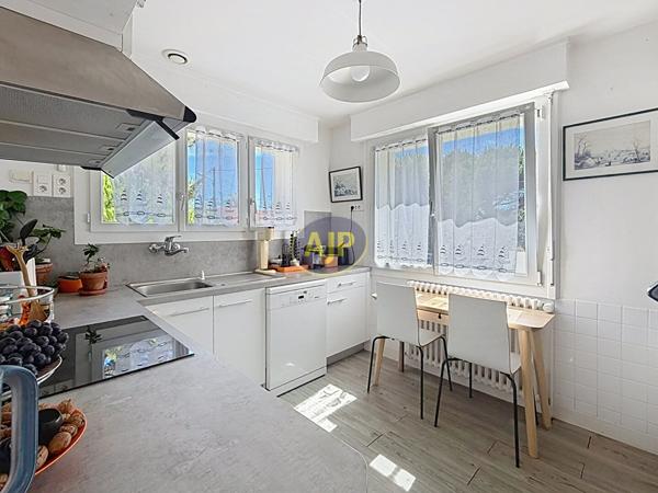 Maison à vendre Saint Jean De Monts - 5 pièces, 109m² avec 3 chambre(s) à 274 820€ - AJP Immobilier Saint-Jean-de-Monts