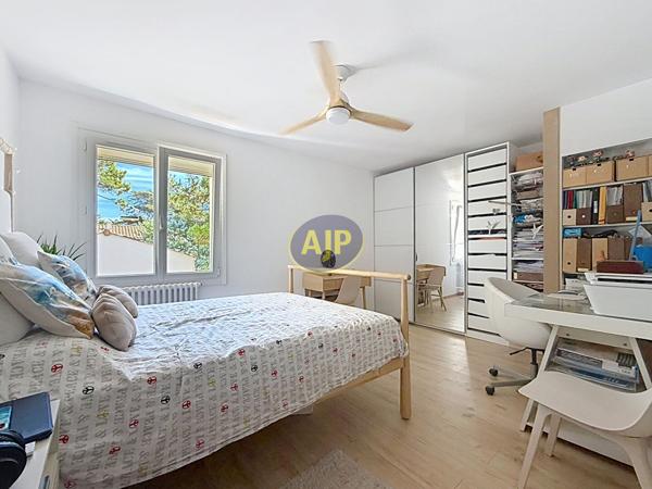Maison à vendre Saint Jean De Monts - 5 pièces, 109m² avec 3 chambre(s) à 274 820€ - AJP Immobilier Saint-Jean-de-Monts