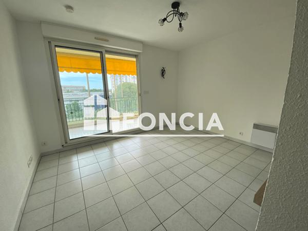 Location Studio 20.08 m² - 7 RUE PUECH DU TEIL Nimes 30900