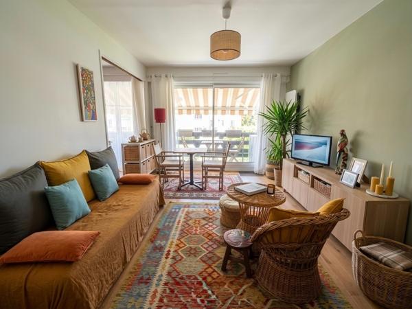 Appartement - T2 - Parking + Balcon + Ascenseur - La Rochelle secteur Bastion St Nicolas 299 000 € **  - Référence  JH730D4