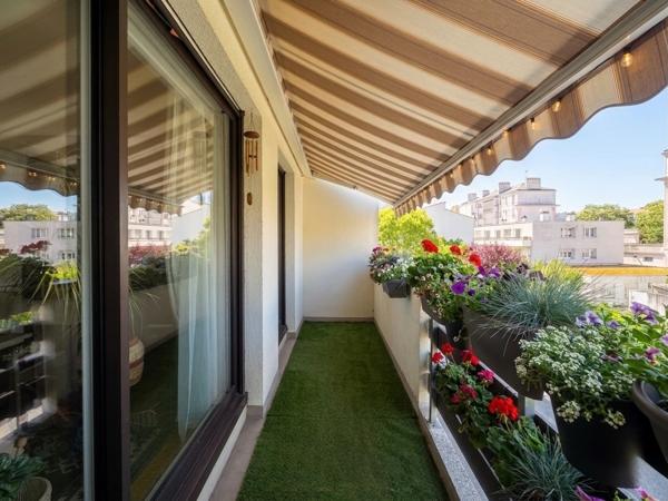 Appartement - T2 - Parking + Balcon + Ascenseur - La Rochelle secteur Bastion St Nicolas 299 000 € **  - Référence  JH730D4