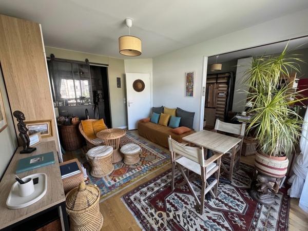 Appartement - T2 - Parking + Balcon + Ascenseur - La Rochelle secteur Bastion St Nicolas 299 000 € **  - Référence  JH730D4