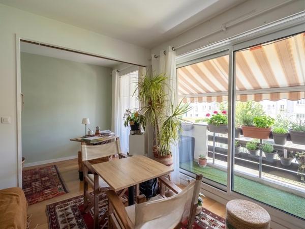 Appartement - T2 - Parking + Balcon + Ascenseur - La Rochelle secteur Bastion St Nicolas 299 000 € **  - Référence  JH730D4