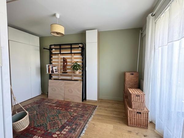 Appartement - T2 - Parking + Balcon + Ascenseur - La Rochelle secteur Bastion St Nicolas 299 000 € **  - Référence  JH730D4