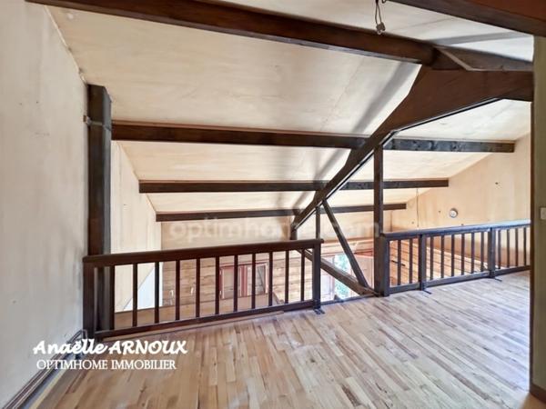 Chalet bois à fort potentiel à rénover au coeur du village d'Orcières