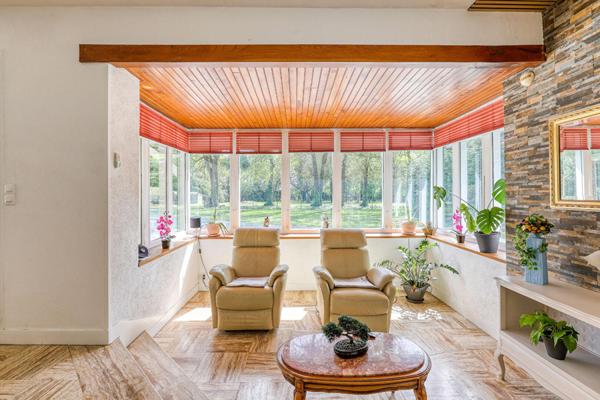 Maison de campagne contemporaine sur 1,7 hectare de nature préservée