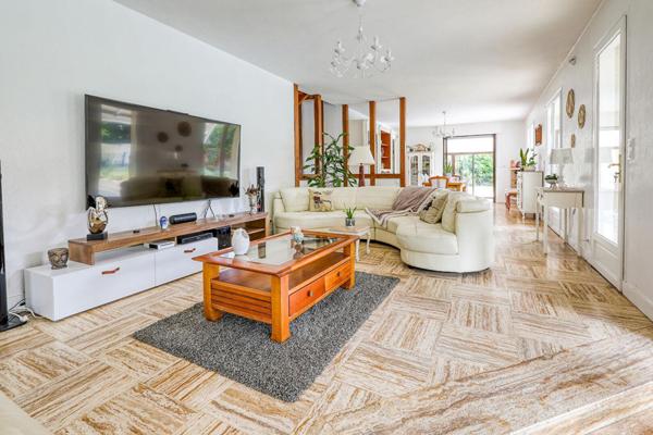 Maison de campagne contemporaine sur 1,7 hectare de nature préservée