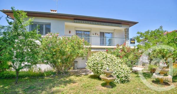 Maison à vendre  6 pièces - 155,20 m 2   ROMANS SUR ISERE  - 26