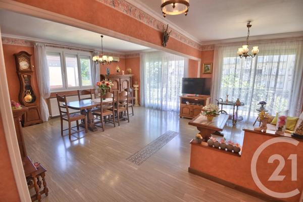 Maison à vendre  6 pièces - 155,20 m 2   ROMANS SUR ISERE  - 26