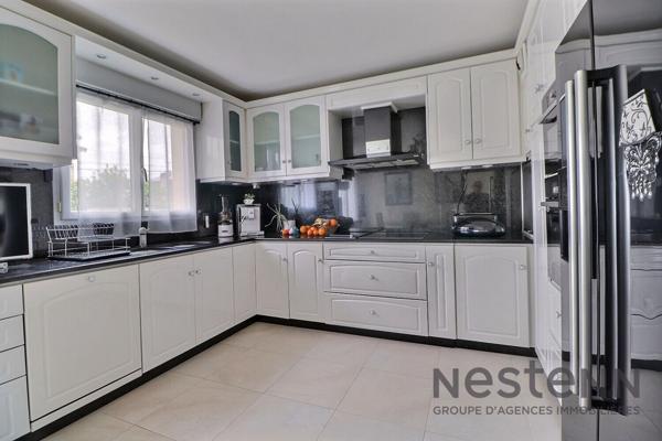 Maison familiale recente de 208 m2 au coeur du Centre ville