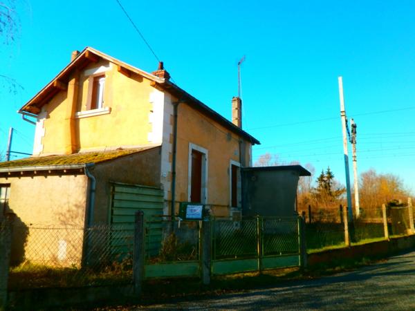 MAISON 3 PIECES + GARAGE + JARDIN + PUITS Issoudun (36100)