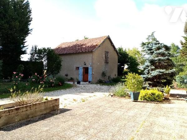TRES BELLE PROPRIETE AVEC PARC ARBORE CLOS