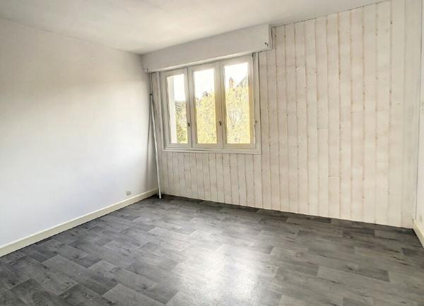 Appartement à louer    3 pièces •  Brive-la-Gaillarde