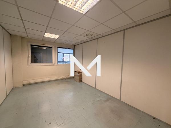 CROLLES - RUE LOUIS NEEL - LOCAL A USAGE DE BUREAUX A LOUER 95 m² | Premium Immobilier