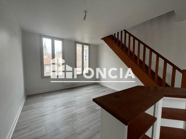 Location Appartement 2 pièces 44.4 m² - 12 RUE RABELAIS Niort 79000
