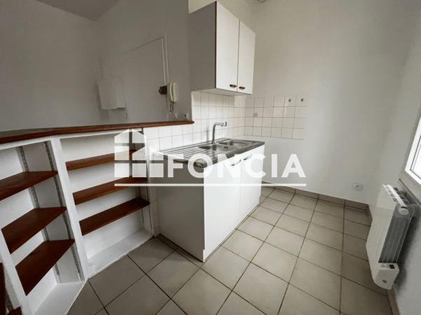 Location Appartement 2 pièces 44.4 m² - 12 RUE RABELAIS Niort 79000