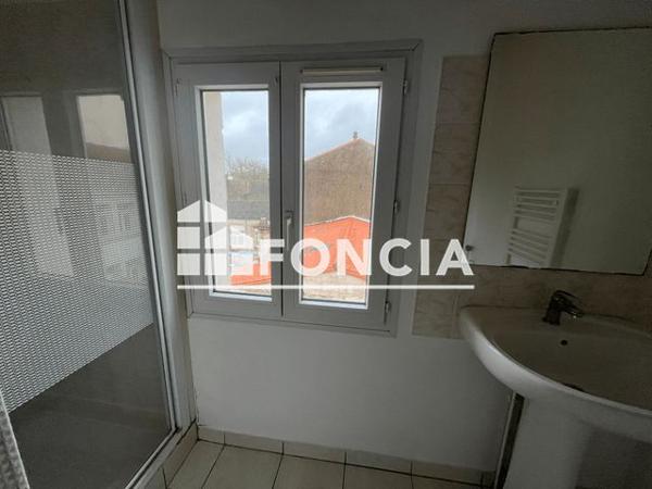 Location Appartement 2 pièces 44.4 m² - 12 RUE RABELAIS Niort 79000