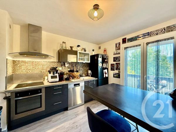Appartement F4 à vendre  4 pièces - 82,96 m 2   RUMILLY  - 74
