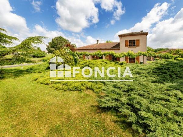 À vendre Maison 9 pièces 200 m² - Carmaux 81400