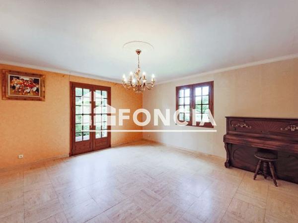 À vendre Maison 9 pièces 200 m² - Carmaux 81400