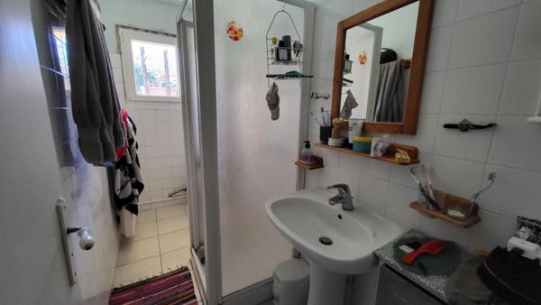 33220  proche Pineuilh Maison de 158 m² dépendances pierres  sur parcelle 7645m²