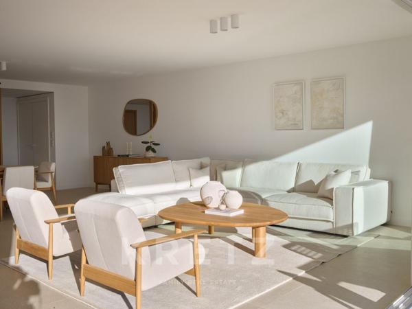 Appartement entièrement rénové avec vue mer panoramique