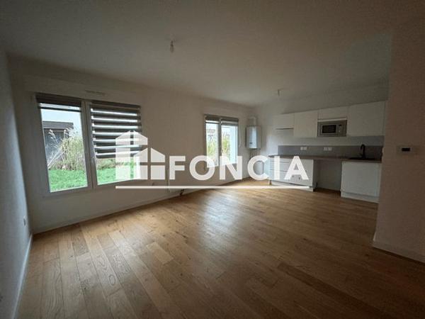 Location Studio 32.4 m² - 225 ET 229 RUE DUPONTREUE Amiens 80000