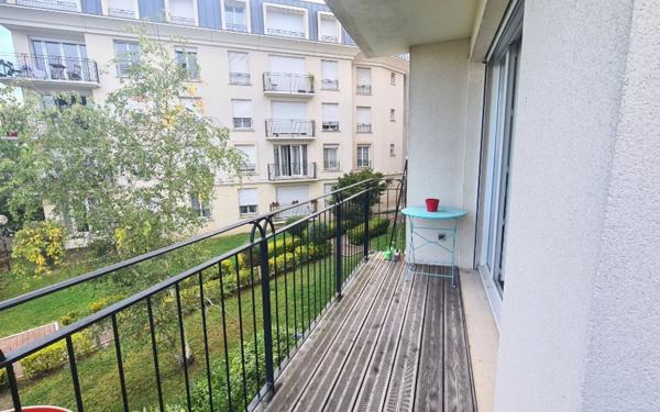 Appartement à louer    3 pièces • 73,32 m2 Bordeaux