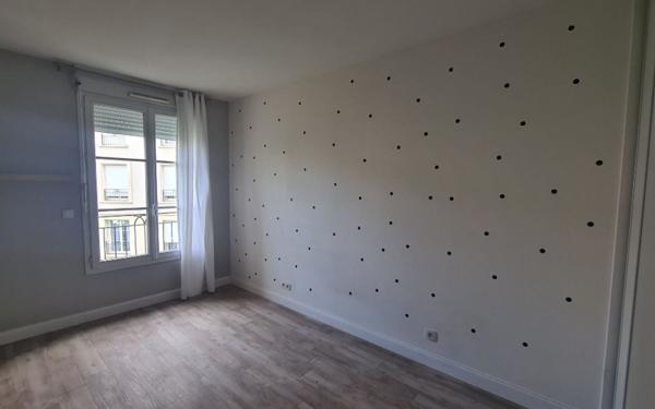 Appartement à louer    3 pièces • 73,32 m2 Bordeaux