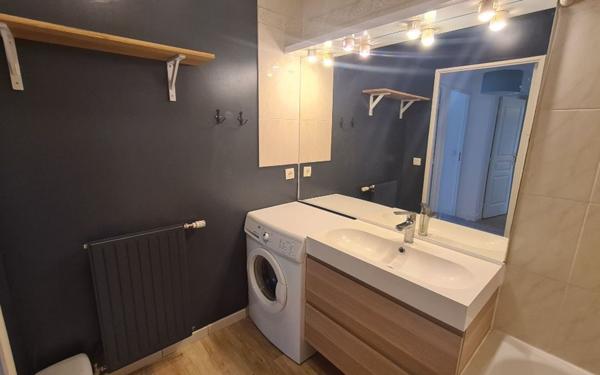 Appartement à louer    3 pièces • 73,32 m2 Bordeaux