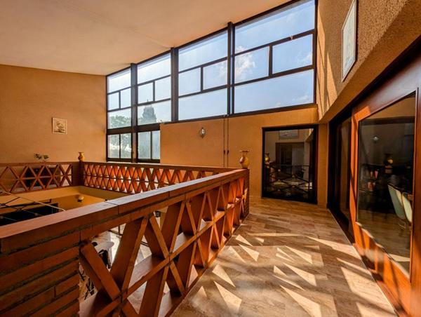 Maison 14 pièces de 604 m2 habitables sur terrain de 7440 m²