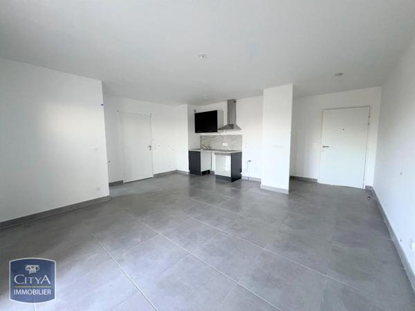 Appartement à louer 2 pièces 46.5m² Monteux (84170)