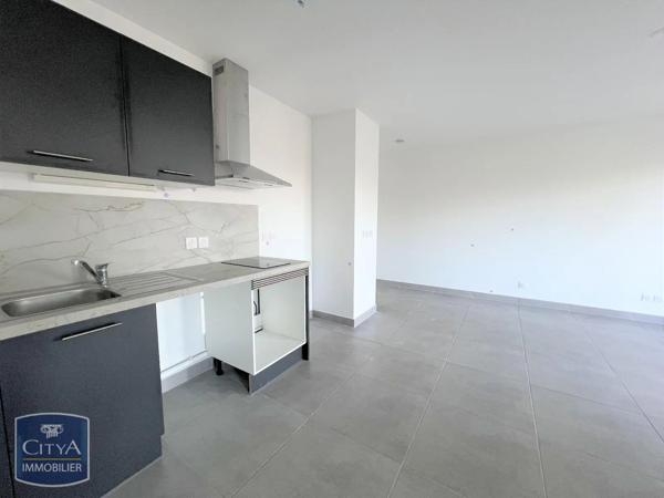 Appartement à louer 2 pièces 46.5m² Monteux (84170)