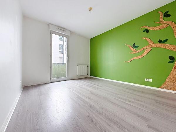 Appartement F4 de 88.50 m2 Rive Gauche de Rouen avec 2 parkings - ROUEN