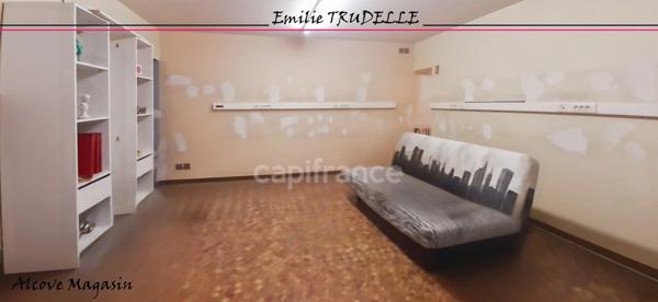 Maison à vendre 8 pièces SAINT CALAIS (72) Ensemble immobilier à fort potentiel : local commercial + appartement en duplex avec patio