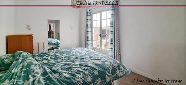 Maison à vendre 8 pièces SAINT CALAIS (72) Ensemble immobilier à fort potentiel : local commercial + appartement en duplex avec patio