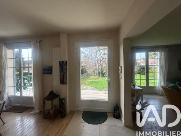 Maison à vendre 5 pièces 137 m² Saint-Julien-les-Villas