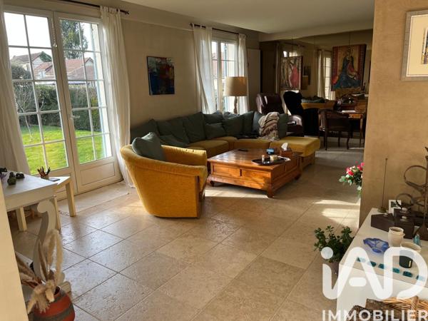 Maison à vendre 5 pièces 137 m² Saint-Julien-les-Villas