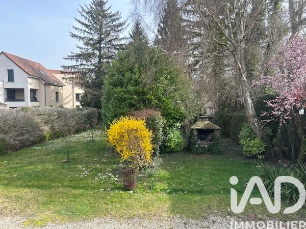 Maison à vendre 5 pièces 137 m² Saint-Julien-les-Villas