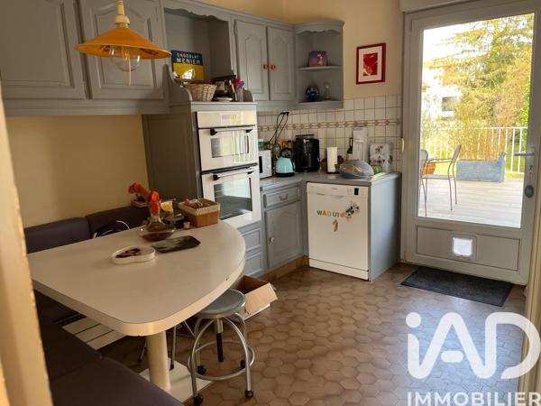 Maison à vendre 5 pièces 137 m² Saint-Julien-les-Villas