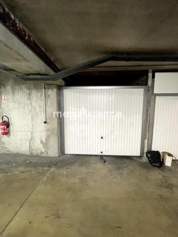 Parking à TOULON, 83000 - 14m²