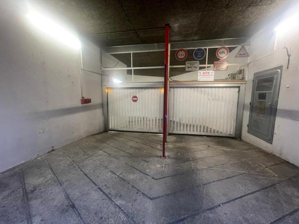 Parking à TOULON, 83000 - 14m²