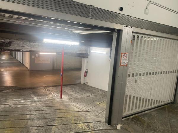 Parking à TOULON, 83000 - 14m²