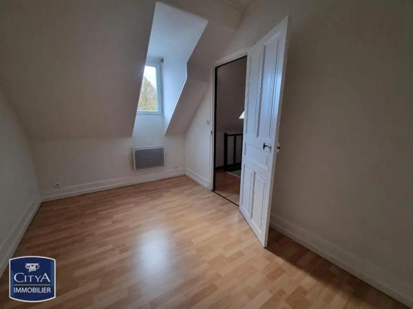 Appartement à louer 3 pièces 48.35m² Saint-Quentin (02100)