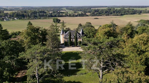 Château et dépendances en parfait état sur 25 ha