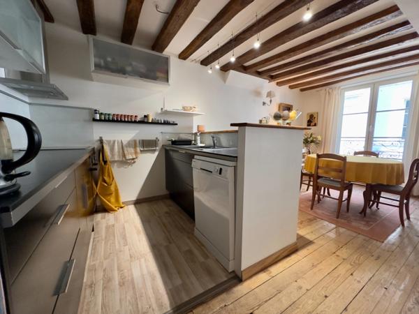 HYPER-CENTRE SAUMUR, Appartement duplex 4 chambres de 95m²