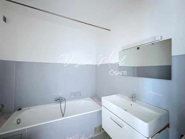 Adresse centrale, vue mer et balcon plein sud - 3 pièces à Villefranche-sur-Mer