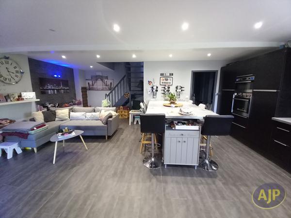 Vente maison Lesparre Medoc : 170 000 € - AJP Lesparre Immobilier