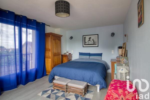 Maison 8 pièces de 200 m² à Conflans-Sainte-Honorine (78700)