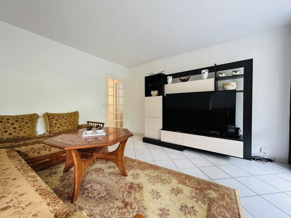 Appartement à LES MUREAUX (78130)